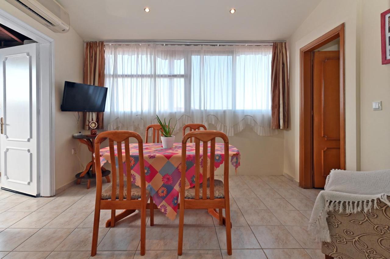 Dionisos Palms Apartments パラリア・ディオニショウ エクステリア 写真