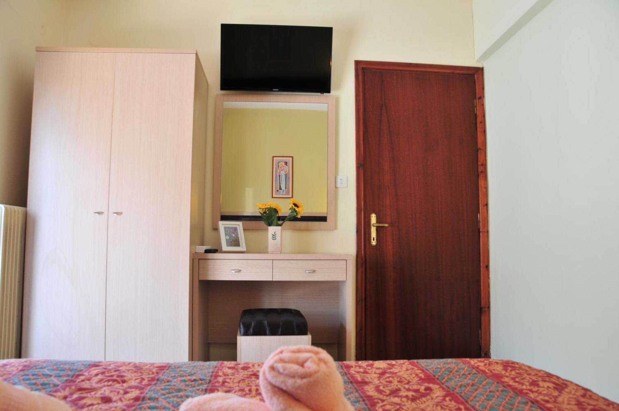 Dionisos Palms Apartments パラリア・ディオニショウ エクステリア 写真