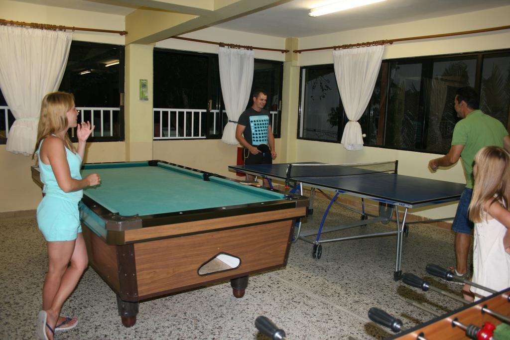 Dionisos Palms Apartments パラリア・ディオニショウ エクステリア 写真